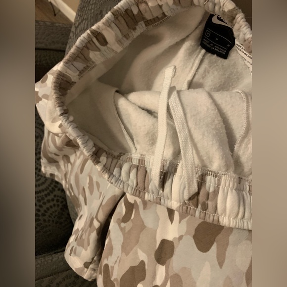 Nike Mens Camouflage Fleece Shorts, Like New, Drawstring Closure, Medium - Picture 13 of 13